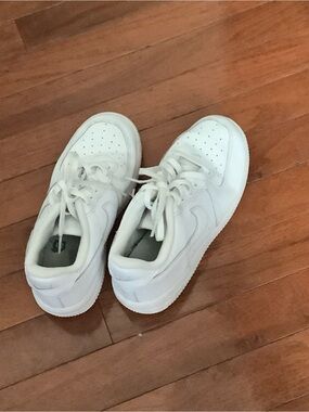 Nike Kids White Low-Top Sneakers